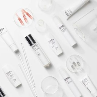 Klinická řada značky Germaine de Capuccini EXPERT LAB v rukách našich odborných kosmetiček našeho studia. Pokročilý systém...